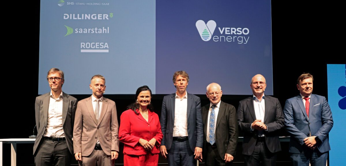 f.l.t.r.: Romain Verdier (Verso Energy), Stefan Rauber (SHS - Stahl-Holding-Saar, Saarstahl and Dillinger), Gitta Connemann (Parliamentary State Secretary to the Federal Minister for Economic Affairs and Energy), Jonathan Weber (SHS - Stahl-Holding-Saar, Saarstahl and Dillinger), Jürgen Barke (Minister of Economic Affairs of Saarland), Xavier Caïtucoli (Verso Energy), Frank Becker (ROGESA)